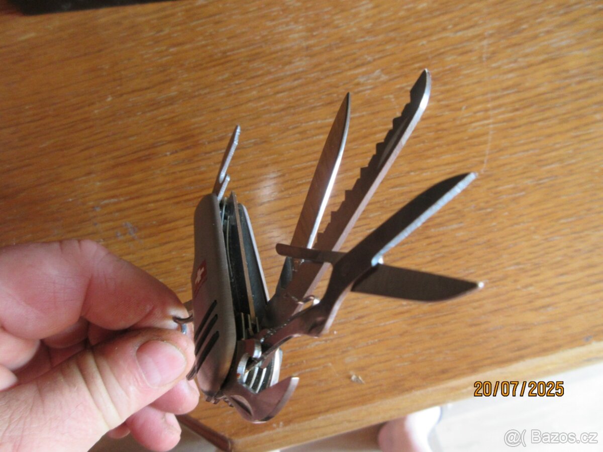 NABÍZÍM UPLNĚ NOVÝ NUŽ SCHWEIZ 11 RUZNÝCH APLIKACÍ - 3