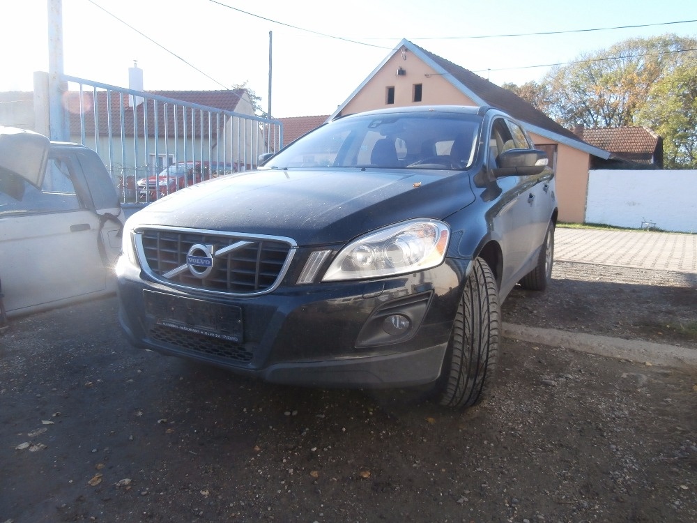 +Volvo XC60+ - 3