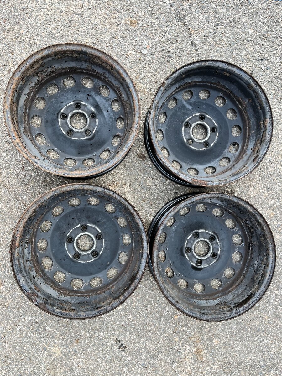 4x plechové disky - 3