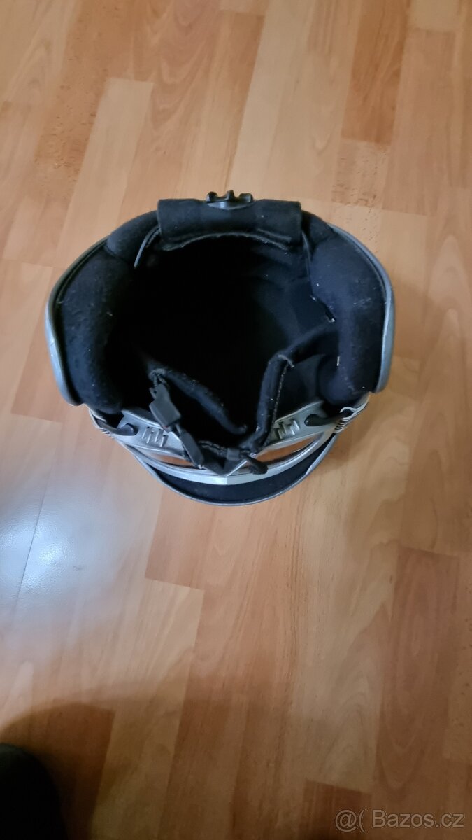 Dětská lyžařská helma UVEX s brýlemi - 3