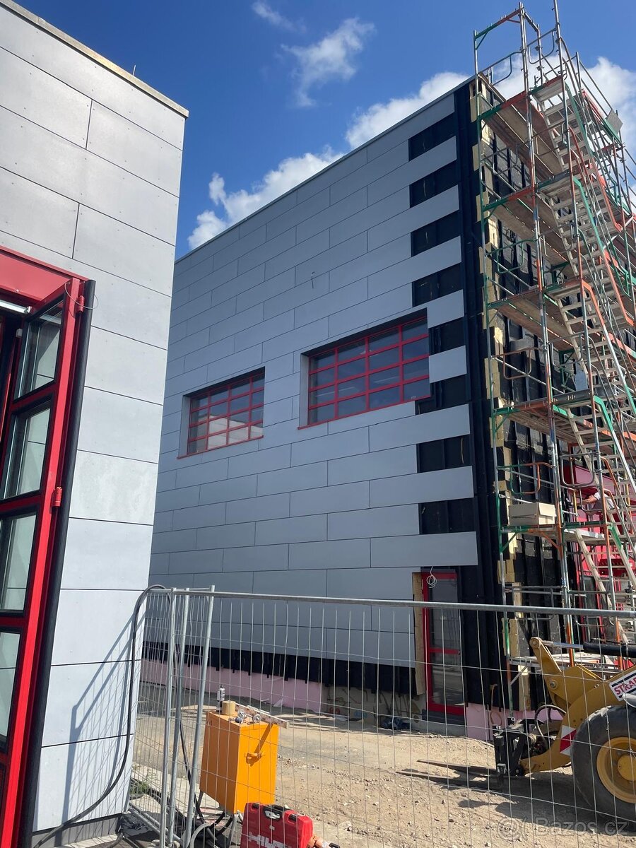 Monter odvetravanych fasád - 3