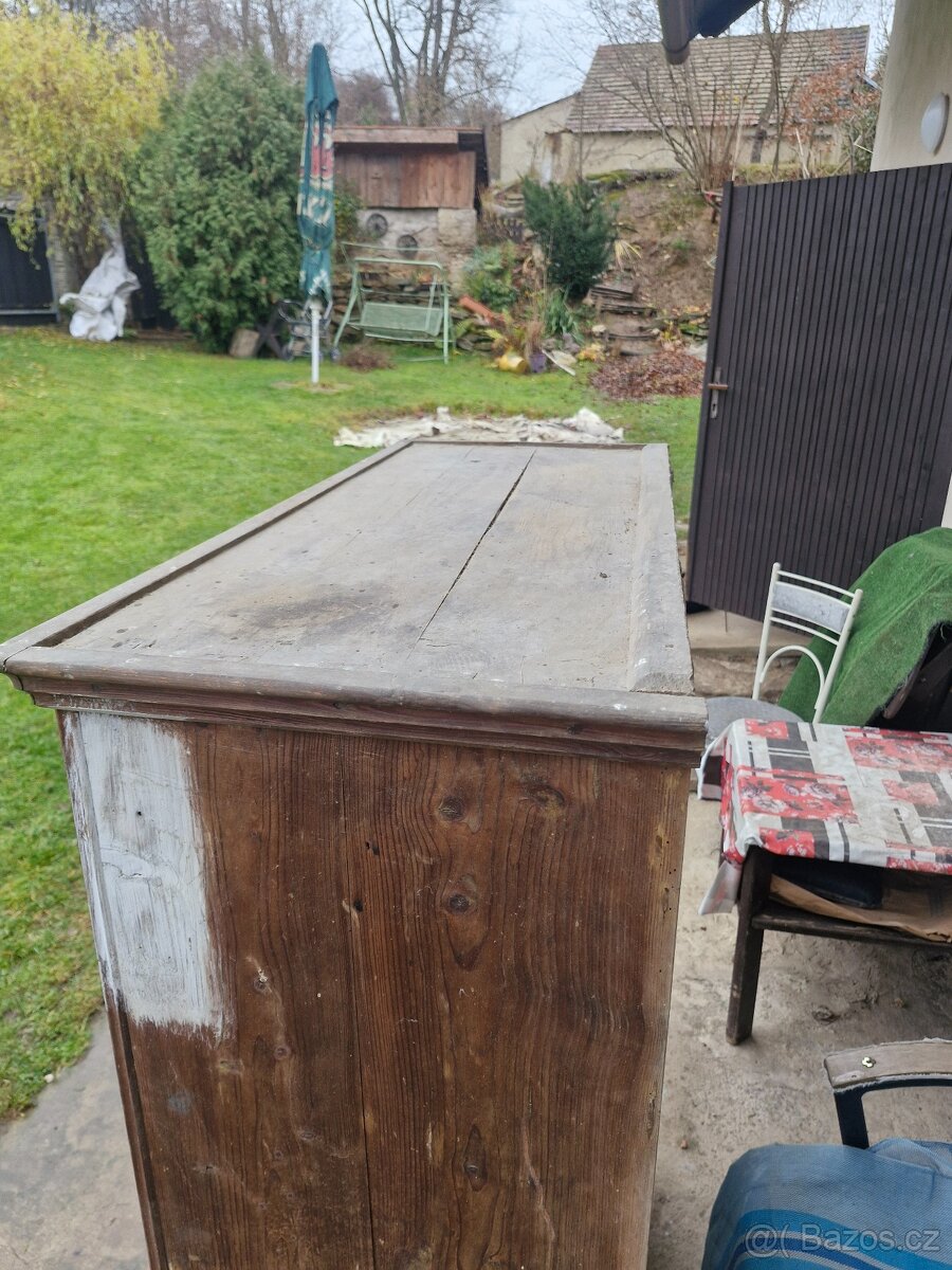 Šatní skříň - 3