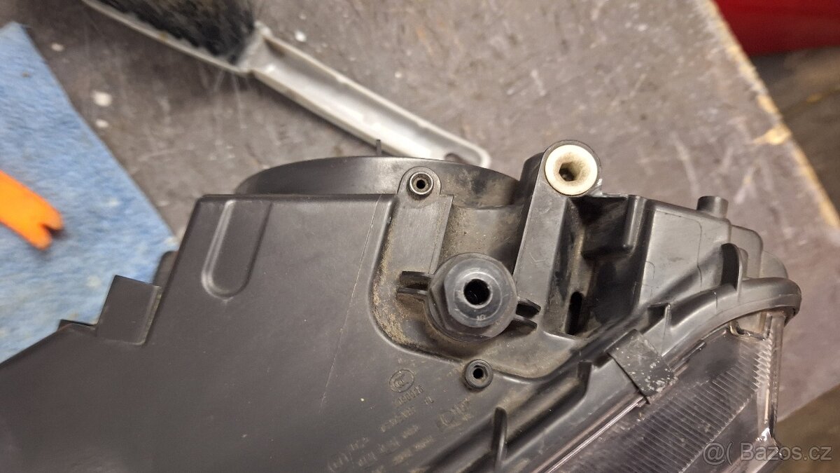 Leve svetlo xenon octavia 3 predlift - 3