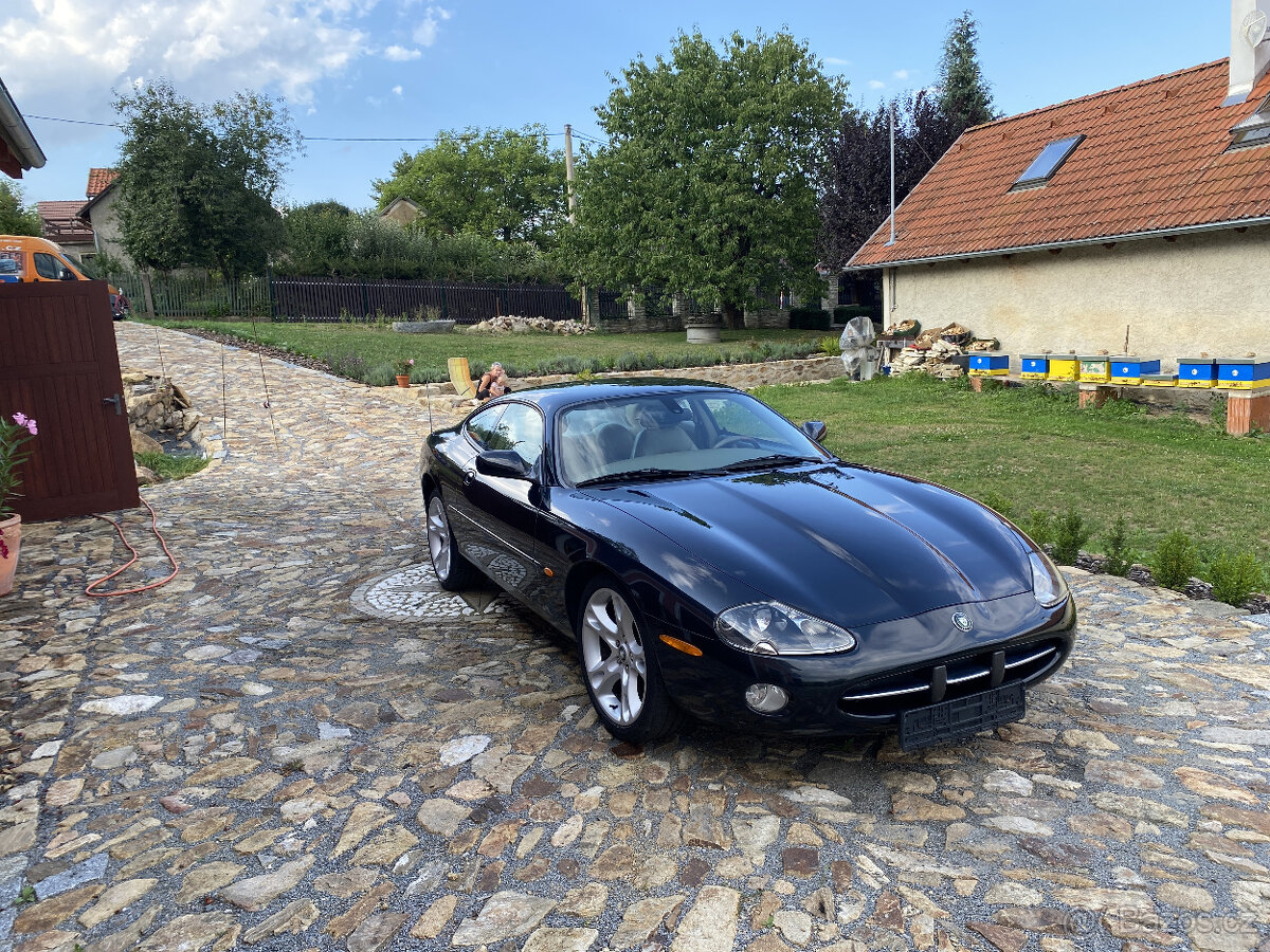 Jaguar XK8 - 3