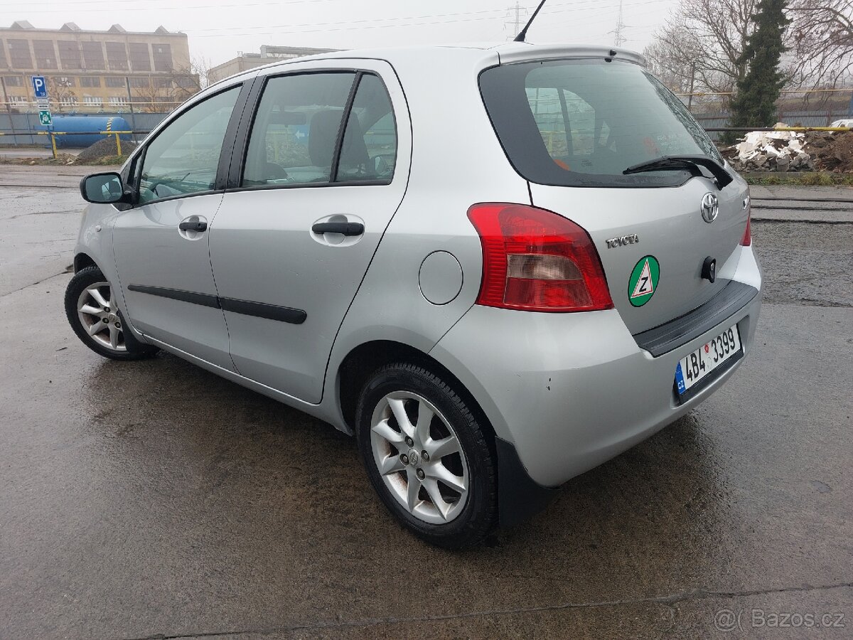 Toyota yaris Top - 3