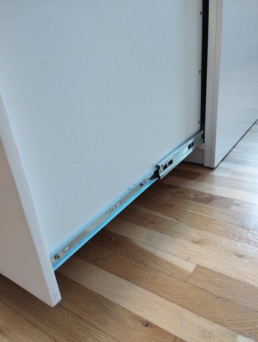 Velký noční stolek se šupletem - 3