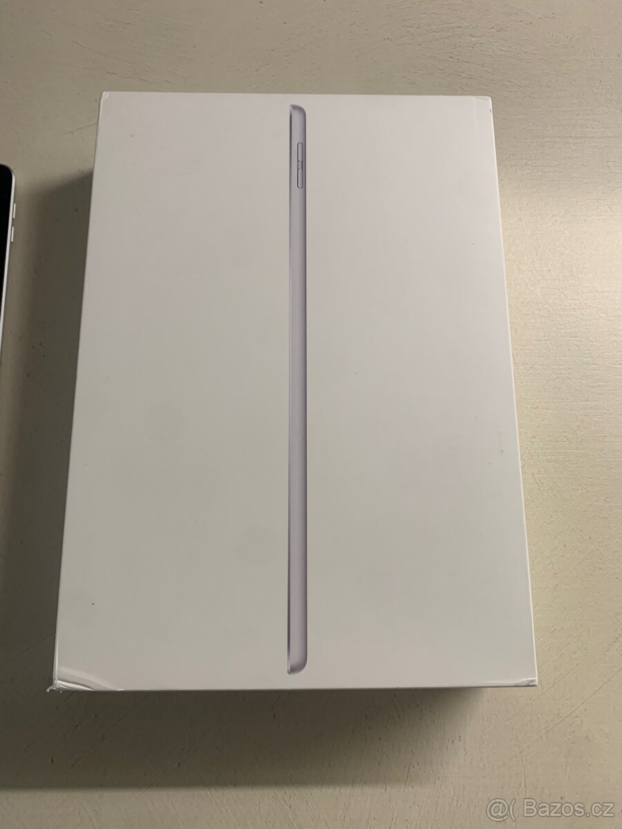 Apple iPad 9. 64GB - 3