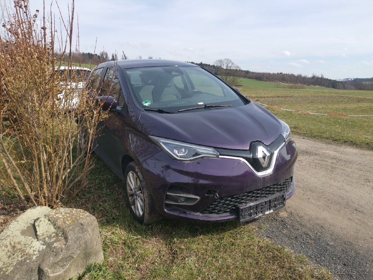 Renault Zoe R110 52 kWh – přijímám rezervace - 3