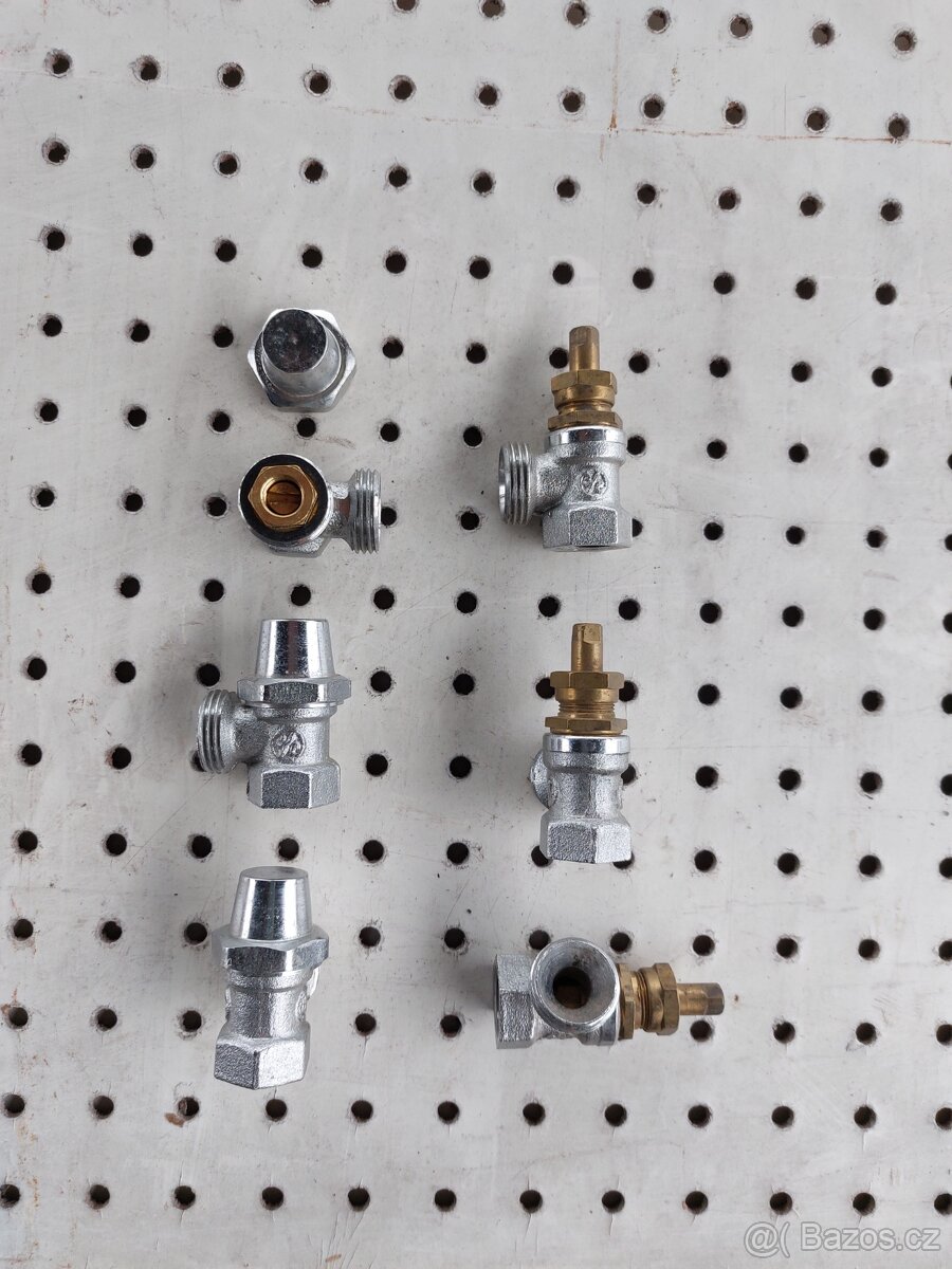 HÁČKY, KOHOUTY - 3