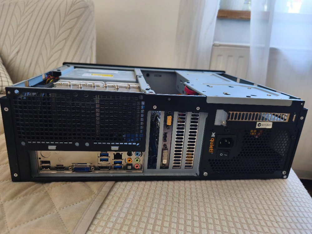 PC v pěkné bedně od Silverstone - ideální pod TV - 3