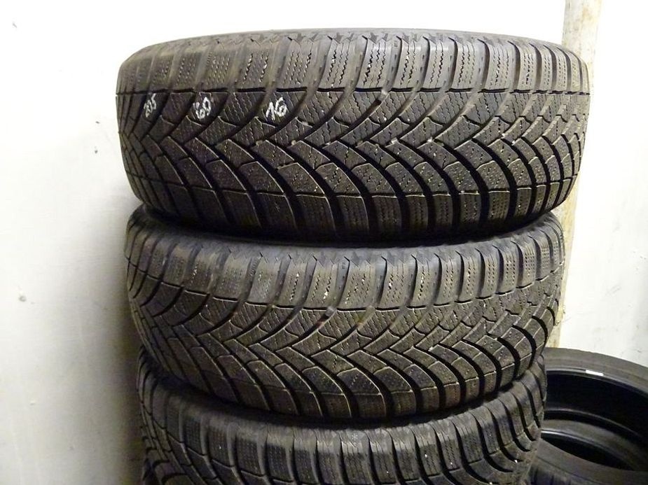 Zimní pneumatiky Semperit, 205/60/16, 8 mm. 4 kusy - 3