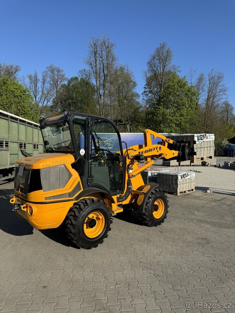 KLOUBOVÝ KOLOVÝ NAKLADAČ VENIERI VF 1.63D - 3