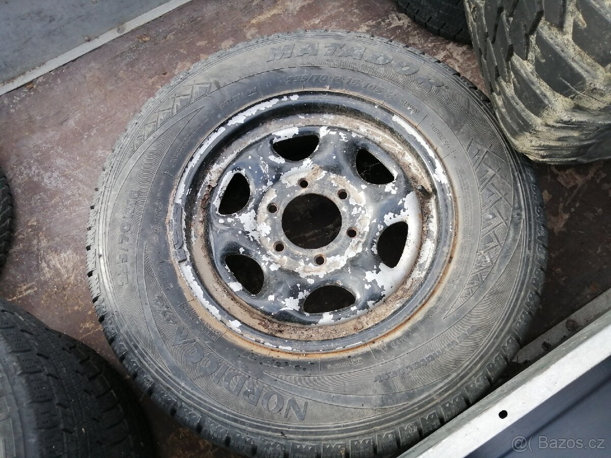 Kolo 235/70 R16 6x139,7 - 3