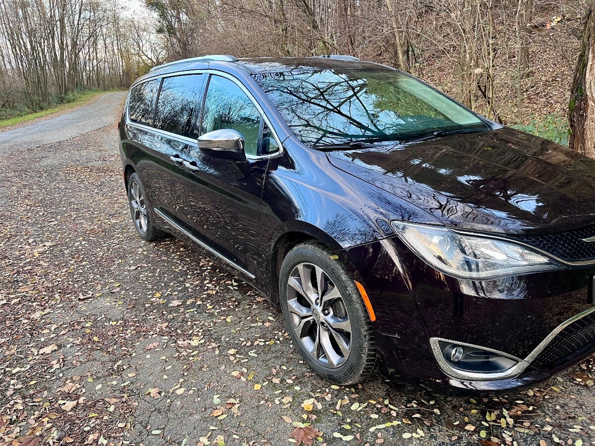 Chrysler Pacifica 3.6 RU LIMITED - 3