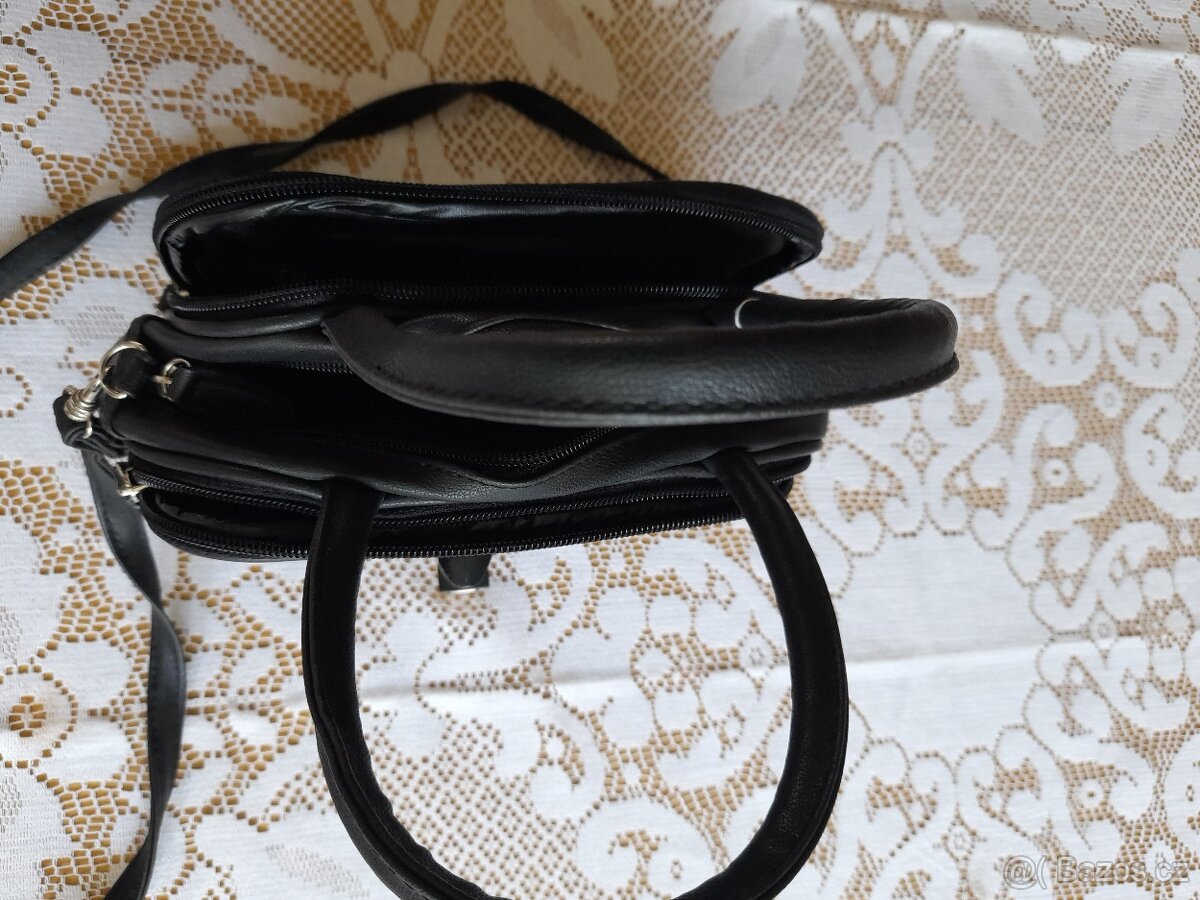 malá černá kabelka - 3