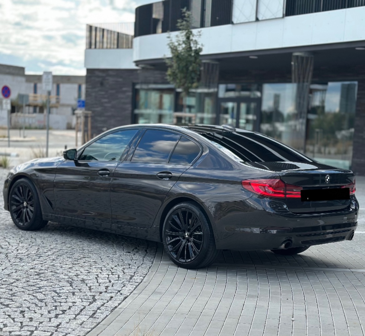 BMW G30 530D LUXURY - 3