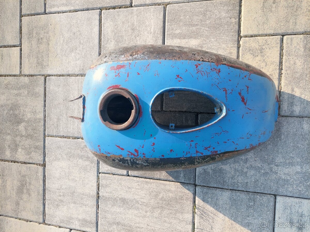 Nádrž Jawa na malou kývačku - 3