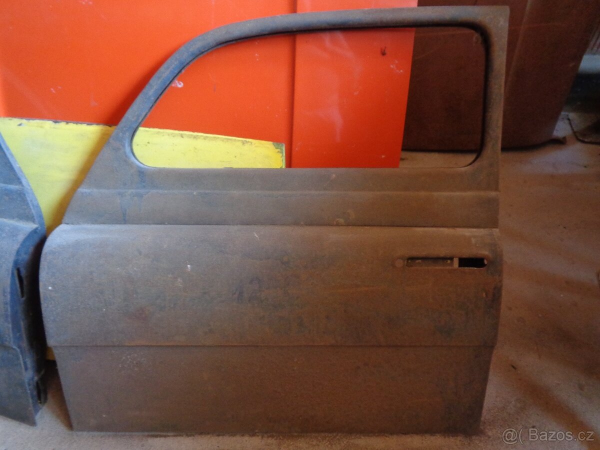 Škoda Spartak nové předni dveře original pant na čtyři šrou - 3