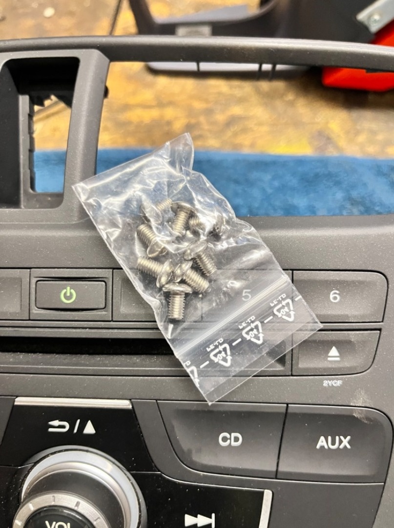 originál Radio Honda Civic od 2012+ - 3