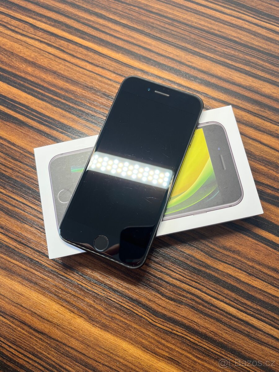 iPhone SE (2020) 64GB - 3