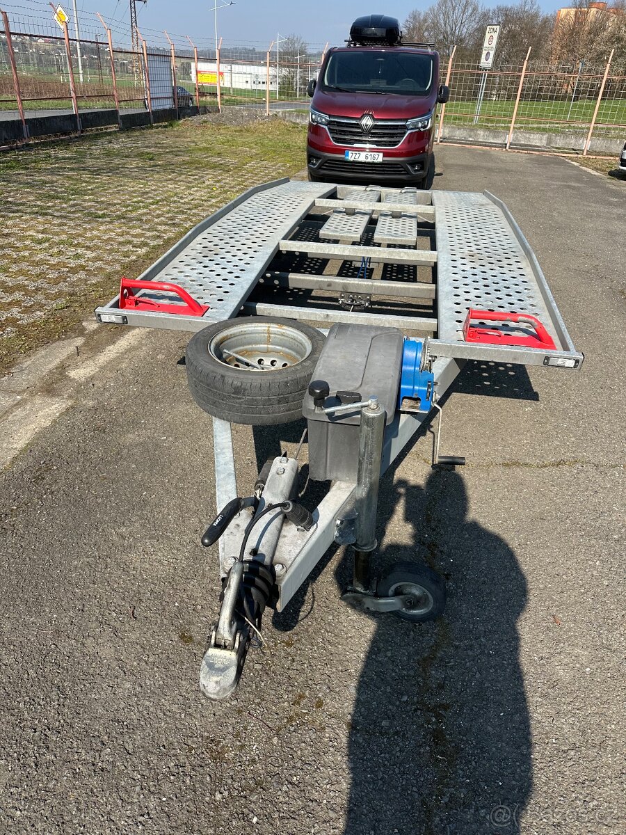Autopřepravník, vlek, vlek na auta - 3