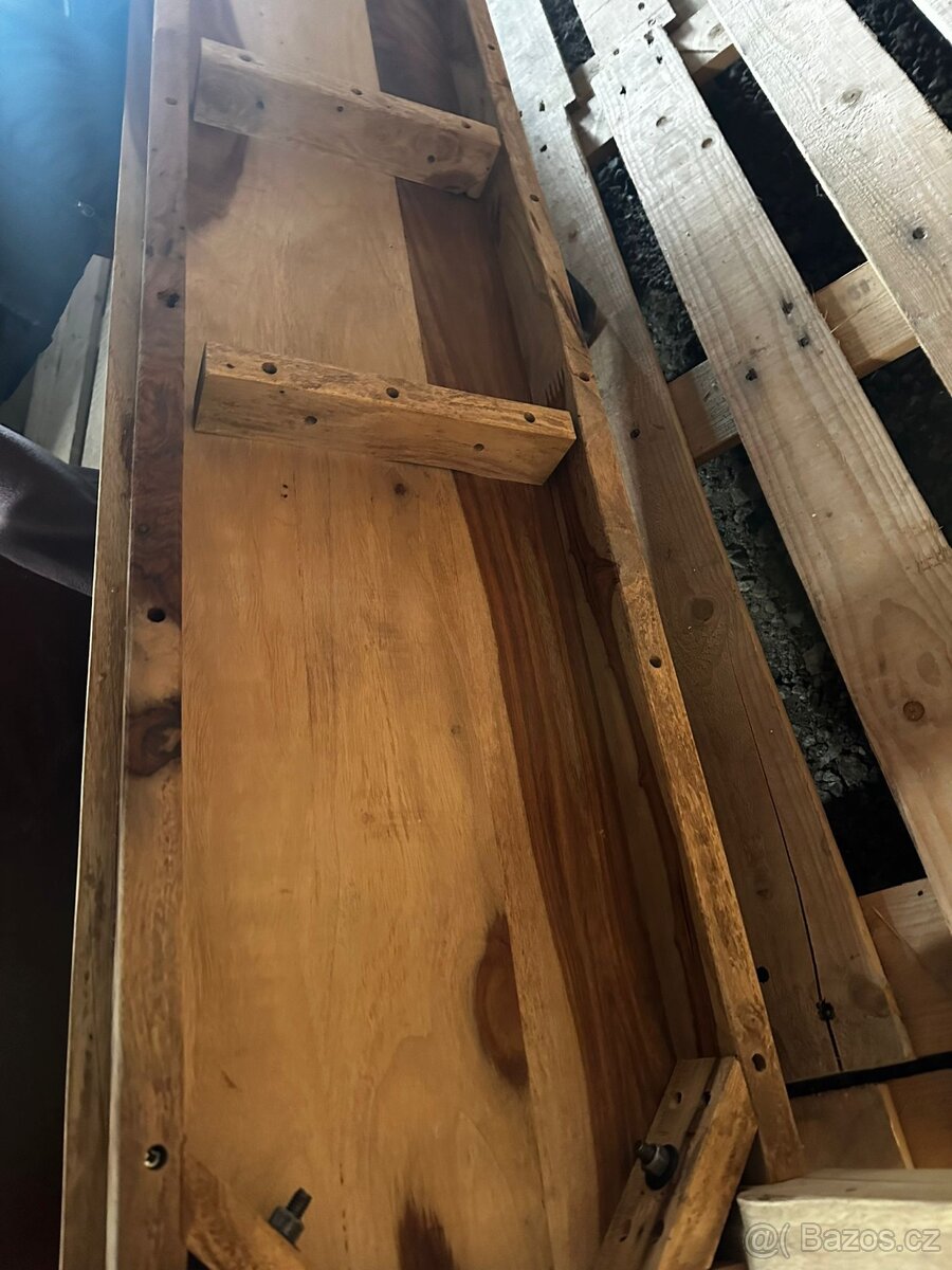 Masivní stul - 3