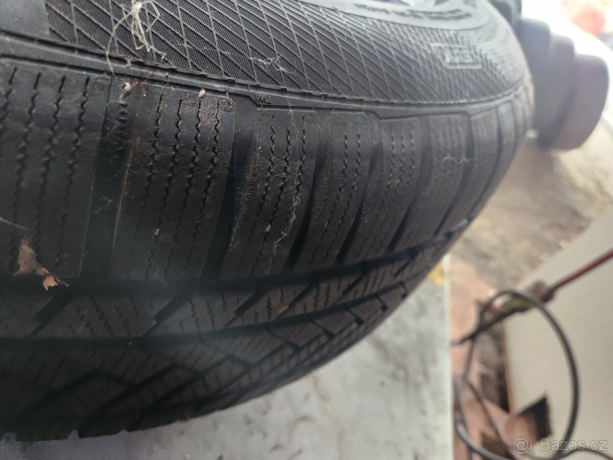 Kola na Land Rover vcetne zánovních zimních pneumatik