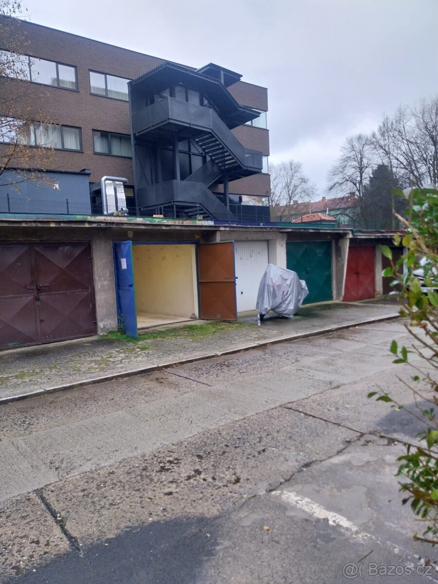 Garáž Děčín 1 centrum - pronájem - 3