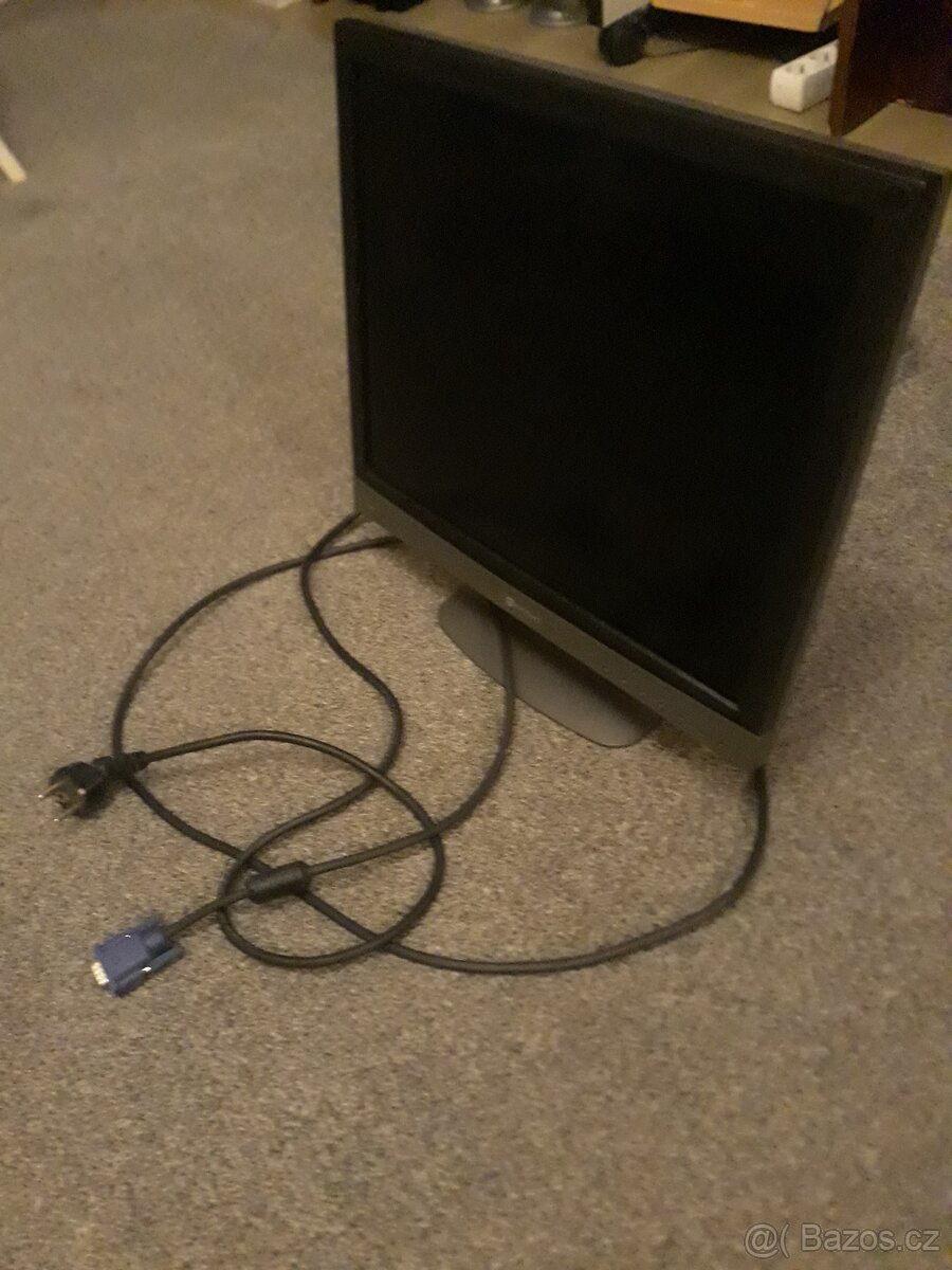 BAREVNÝ LCD MONITOR 17 PALCŮ ZN. LENOVO - 3