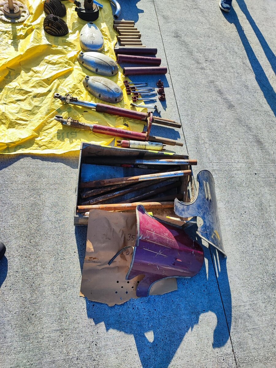 Prodám díly na motorky CZ, Jawa - 3