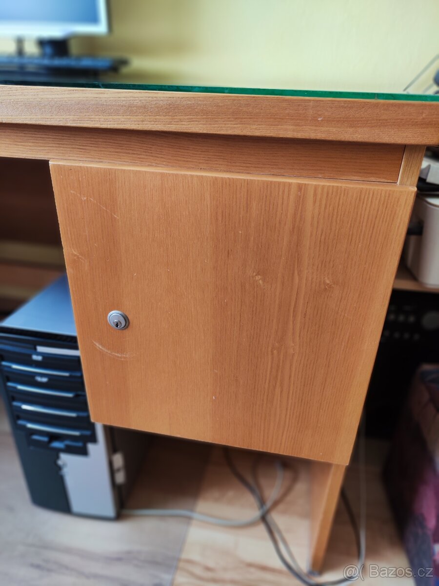 Krasný velky stůl z masivu - 3