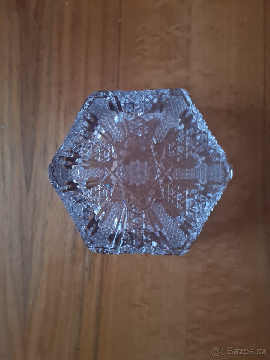 Popelník broušený - 3