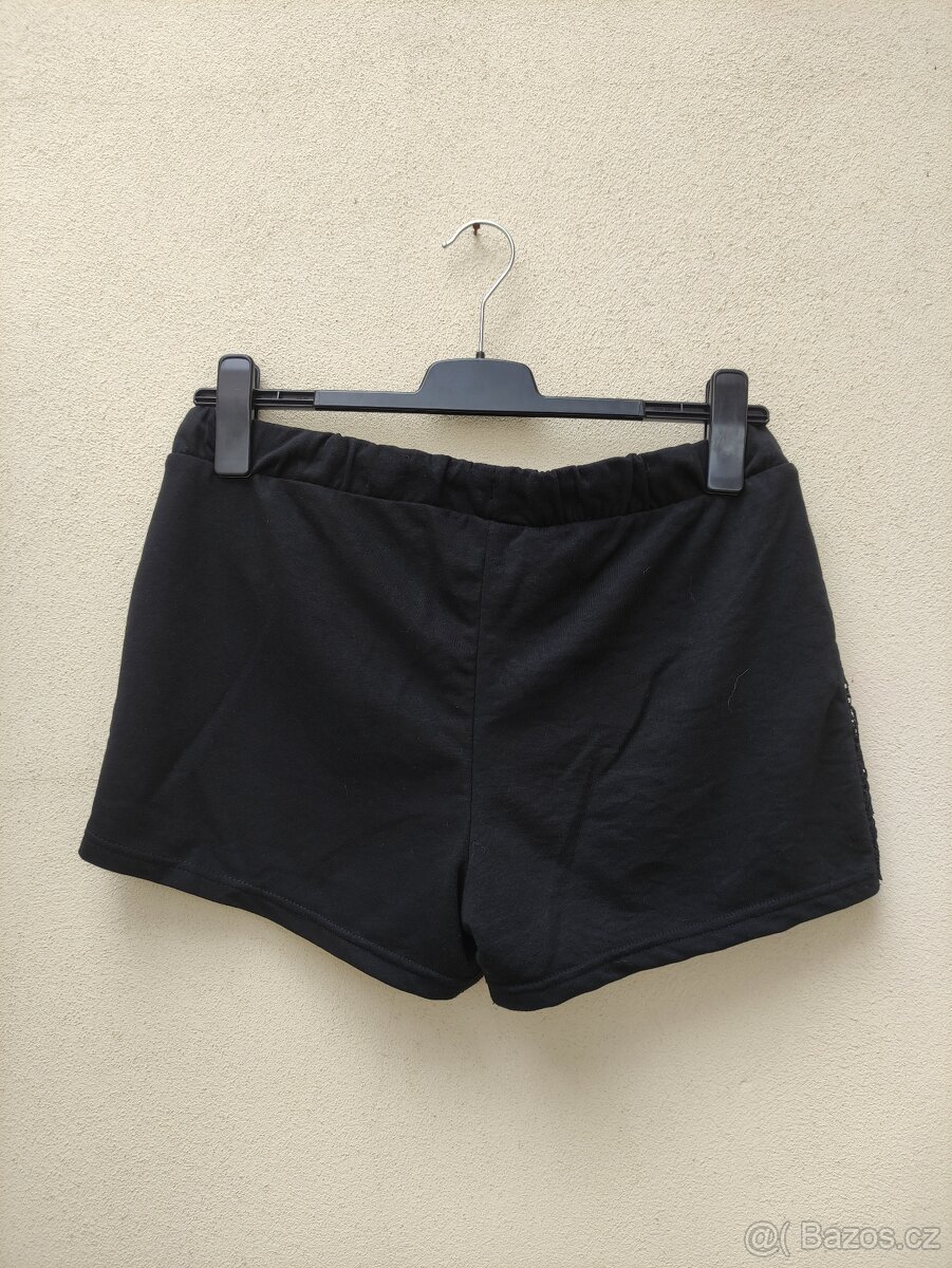 Černé kraťasy s krajkou - 3