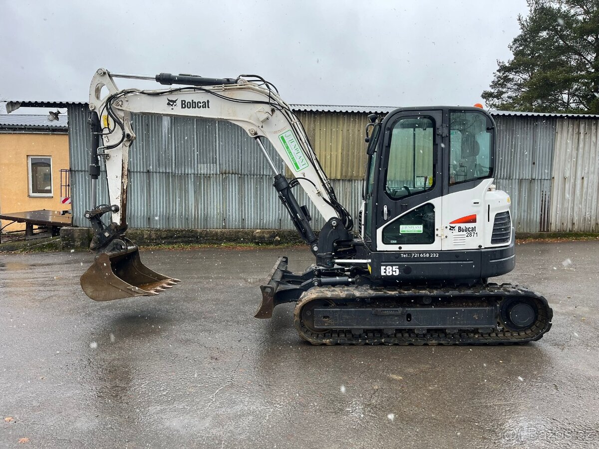 Pásový bagr Bobcat E85, r.v. 2015, 4.806 Mth - 3