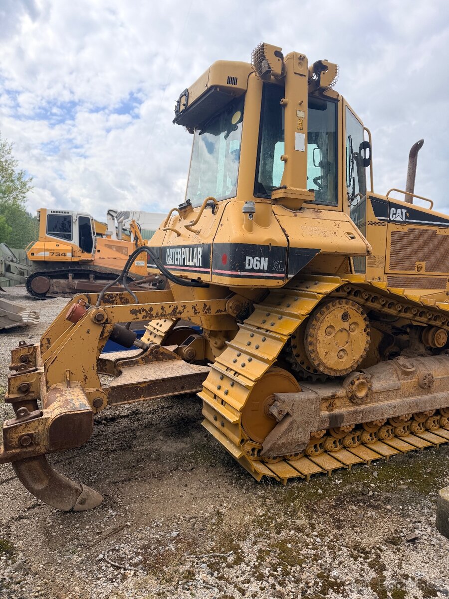 Buldozér Caterpillar D6 NXL - 3