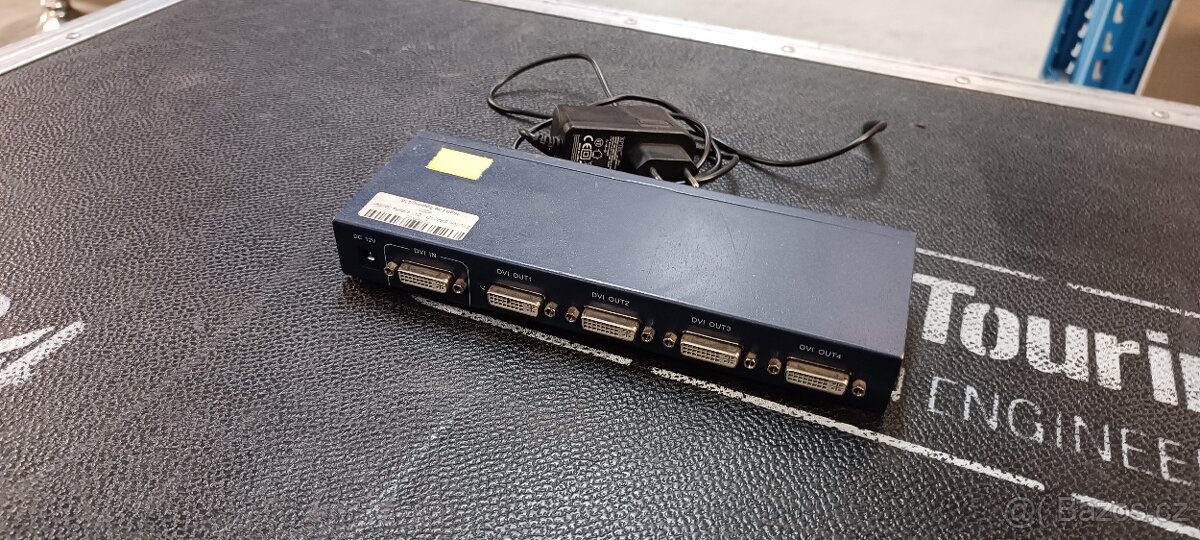 Prodám Dylink SP401D DVI 4-Port Splitter - 3