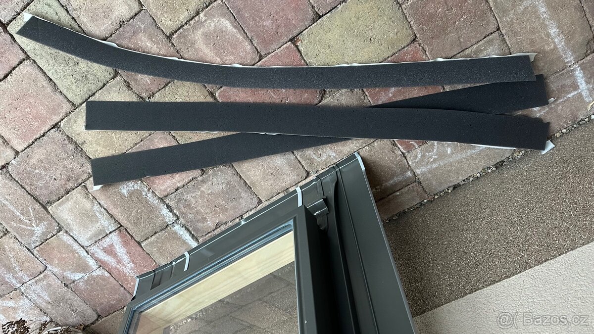 Nový střešní výlez FAKRO WGI 46x75 - 3