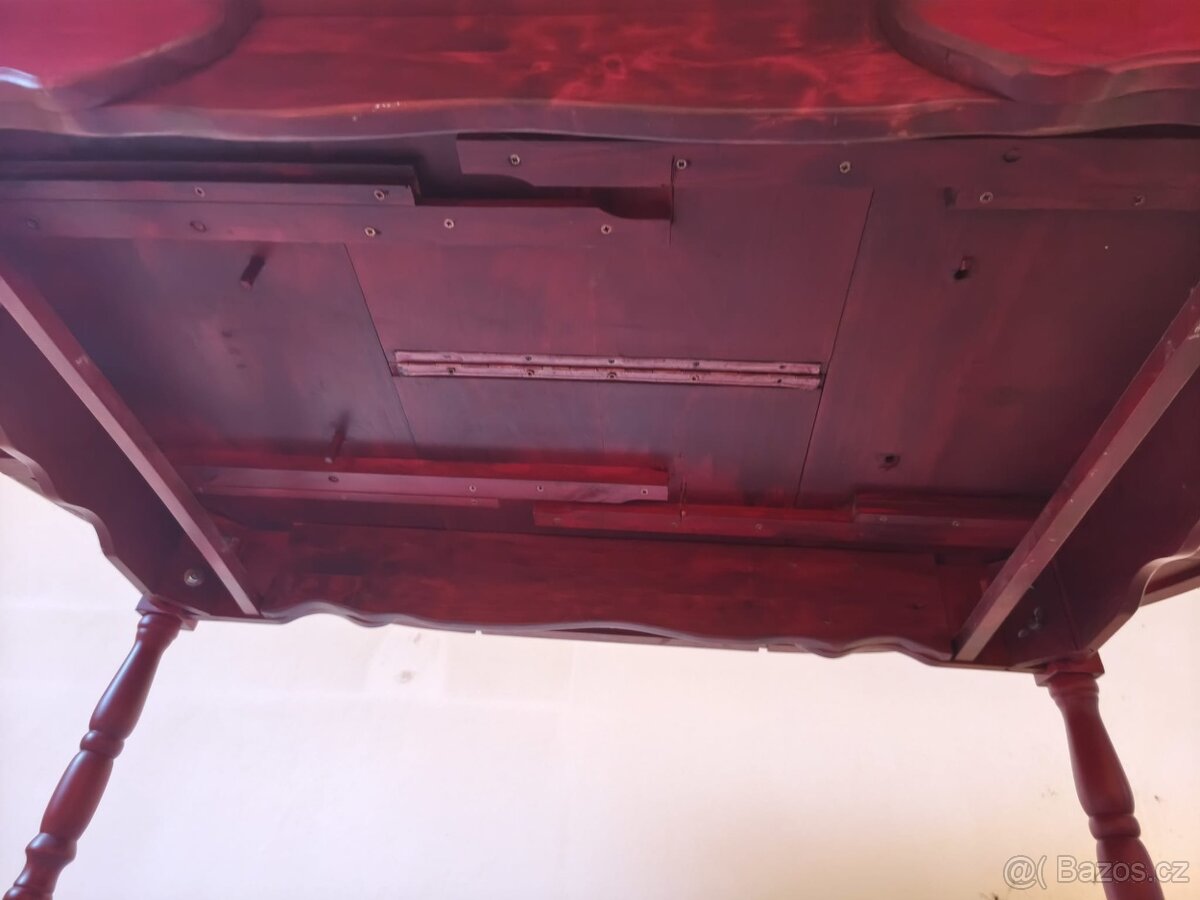 Jídelní sestava - stůl+4 židle červená barva - 3