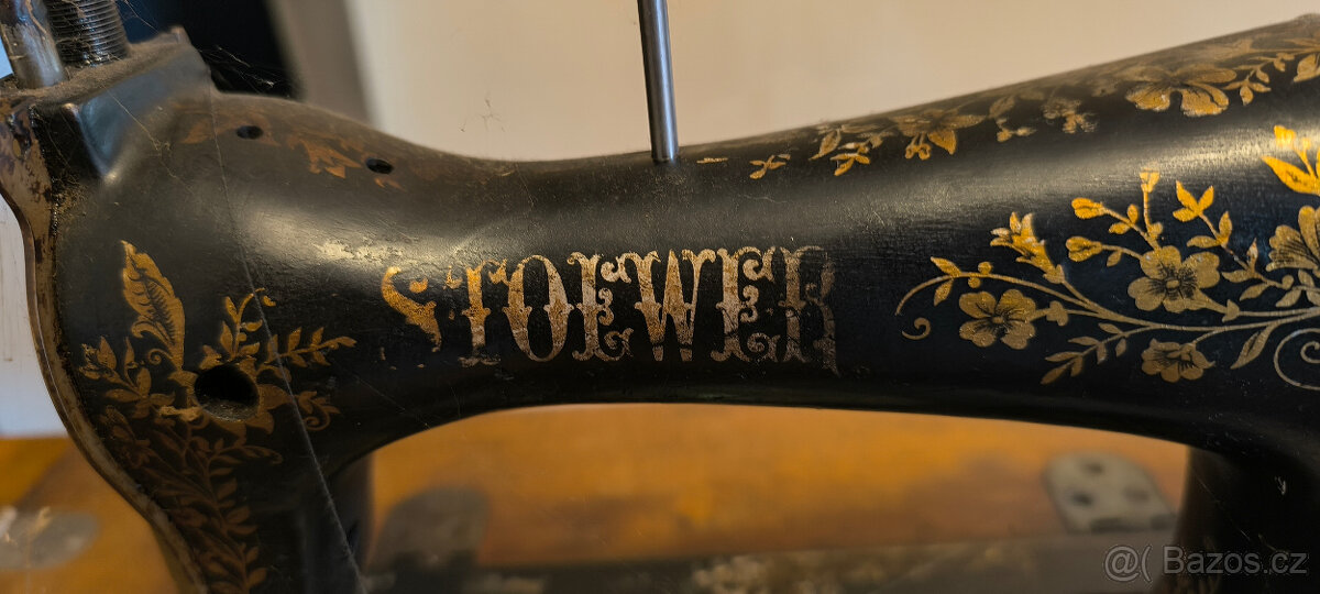Prodám funkční šicí stroj Stoewer - 3