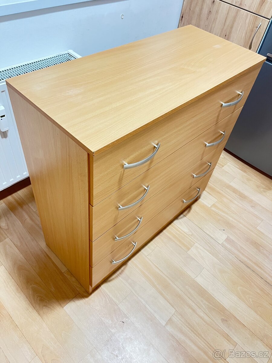 Komoda - 3