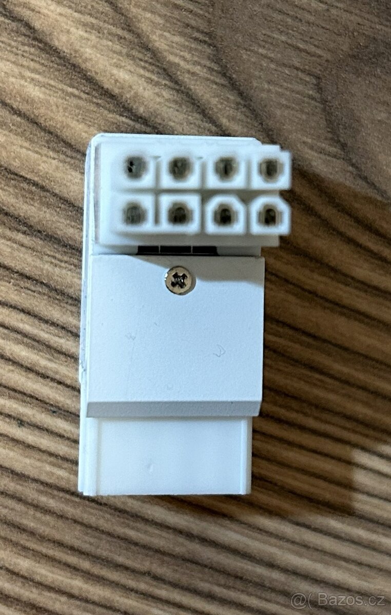 8pinový PCIe napájecí adaptér pro GPU, 90° úhlový konektor - 3