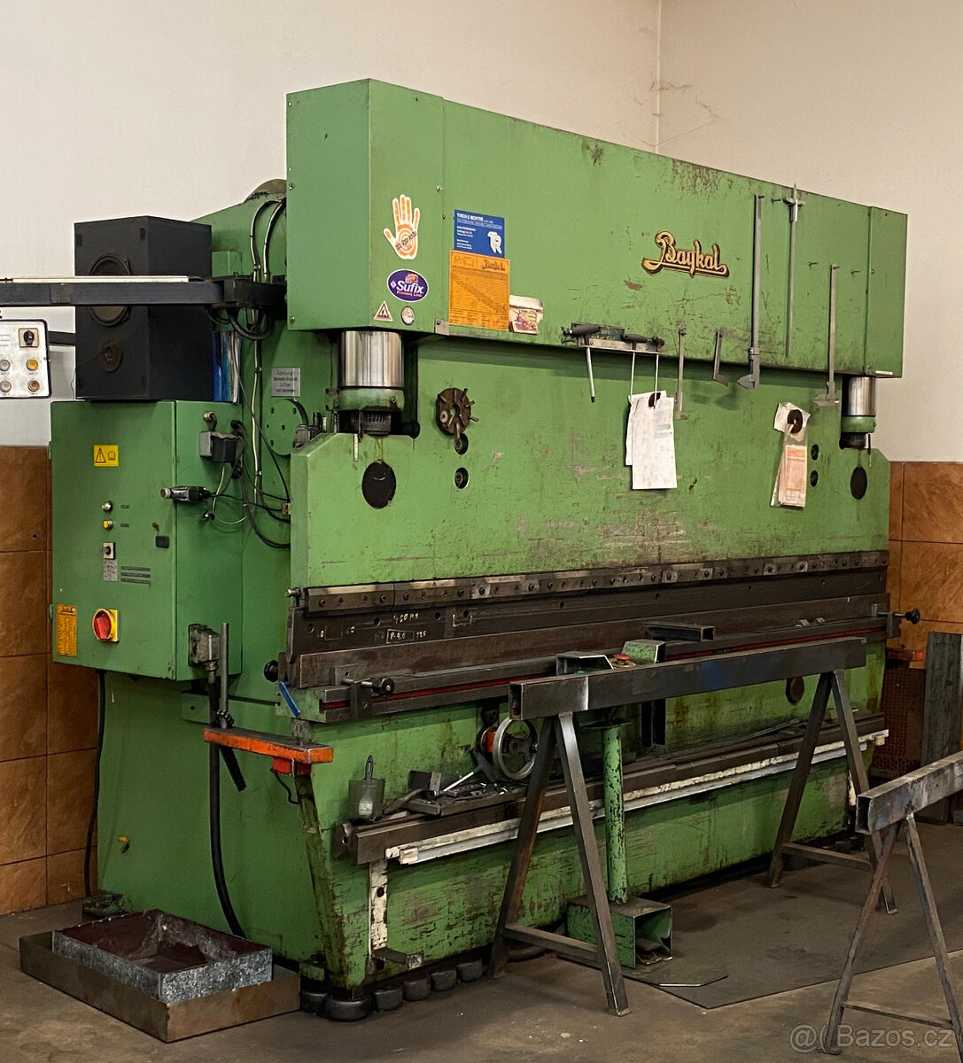 Ohraňovací lis Baykal - 3