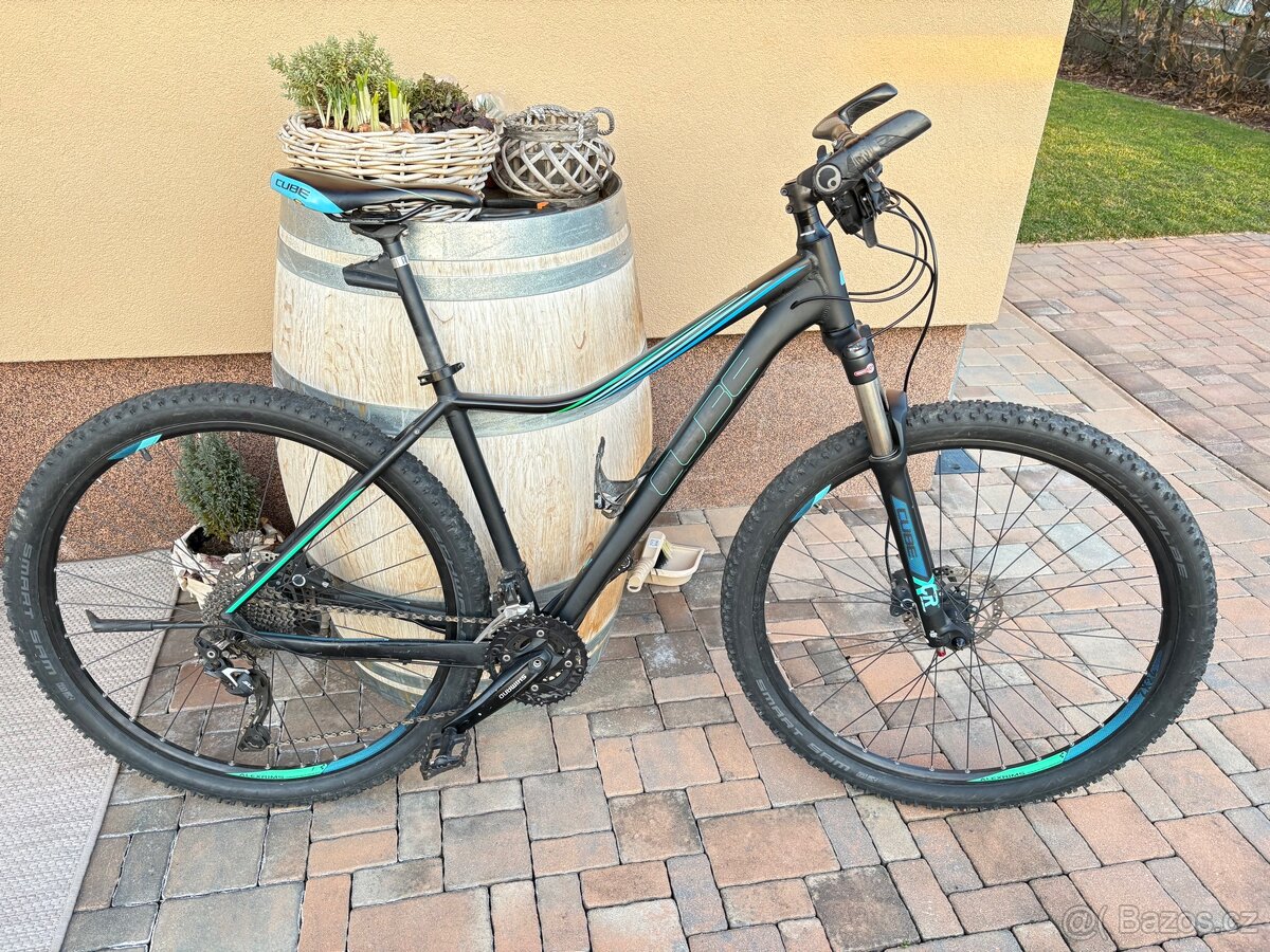 Horské kolo CUBE - 3