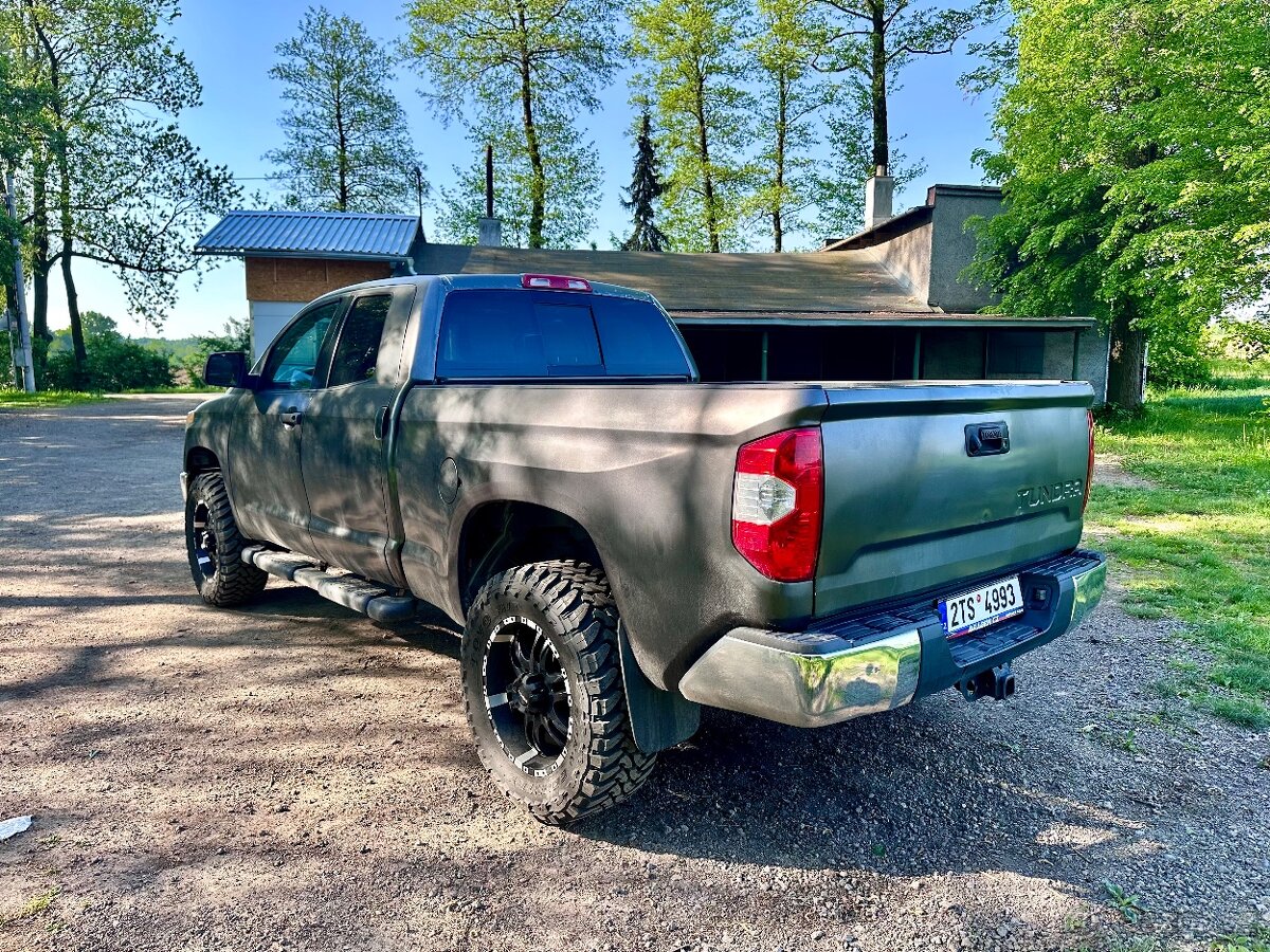 Toyota TUNDRA 4.6 - V8 , 234kW, 4x4.
