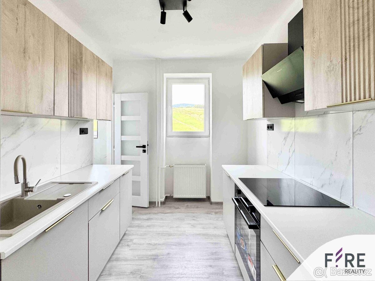 Prodej bytu 3+1, Liberec, Na Skřivanech - 3