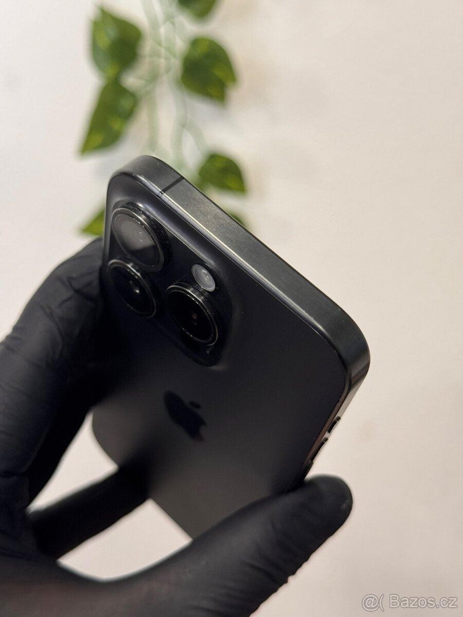 iPhone 15 Pro 256GB černý - 3