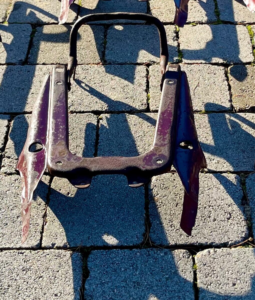 Jawa ČZ 125 175 kývačka - podsedlový rámeček - 3