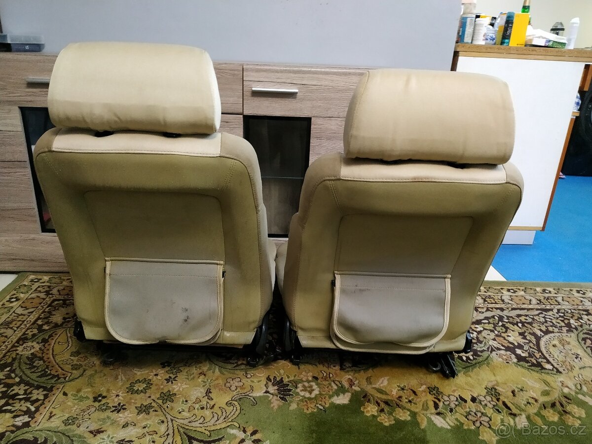 Peugeot 205 sedadla - 3