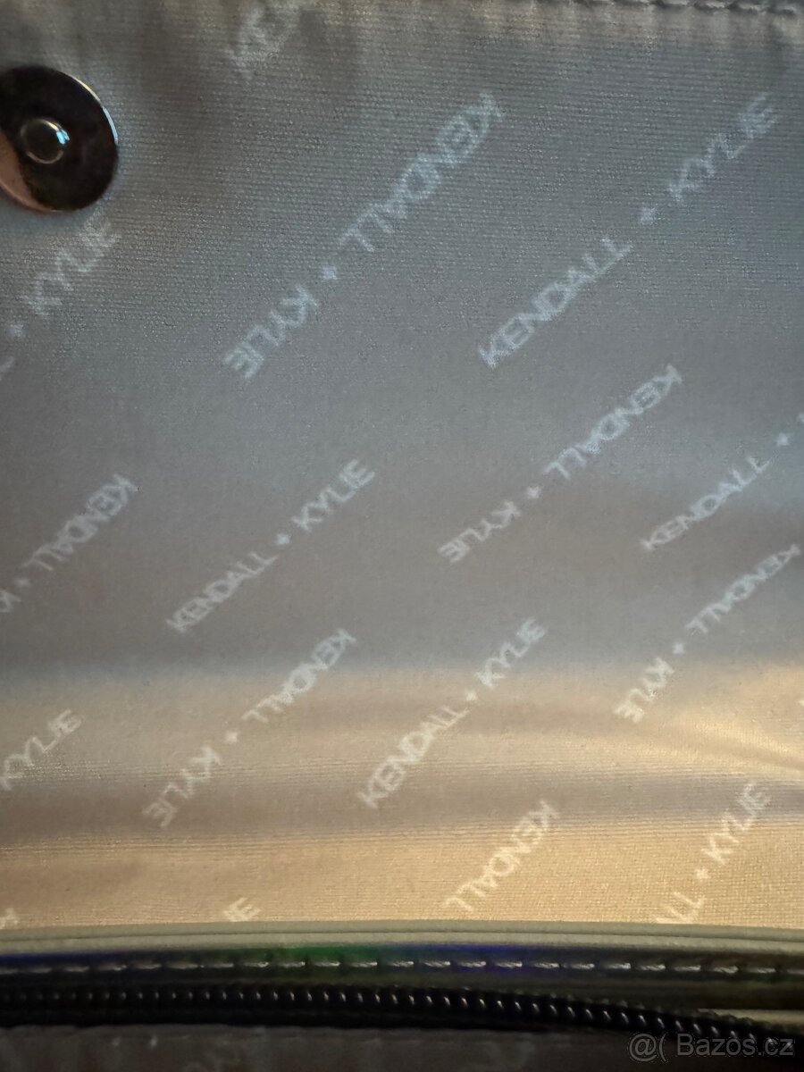 Krásná kabelka kendall&kyle jenner - 3