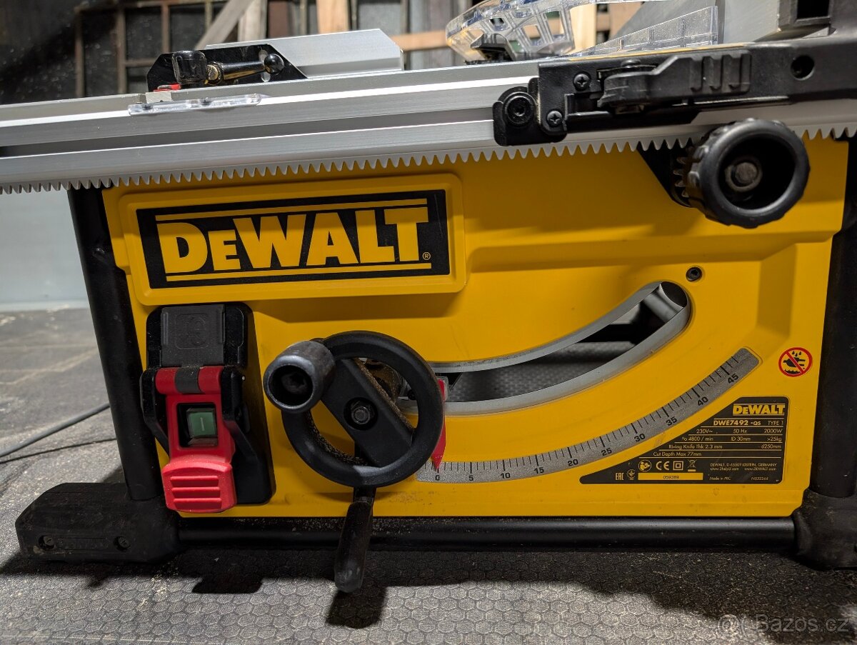 Pila DEWALT DWE7492-QS - 3